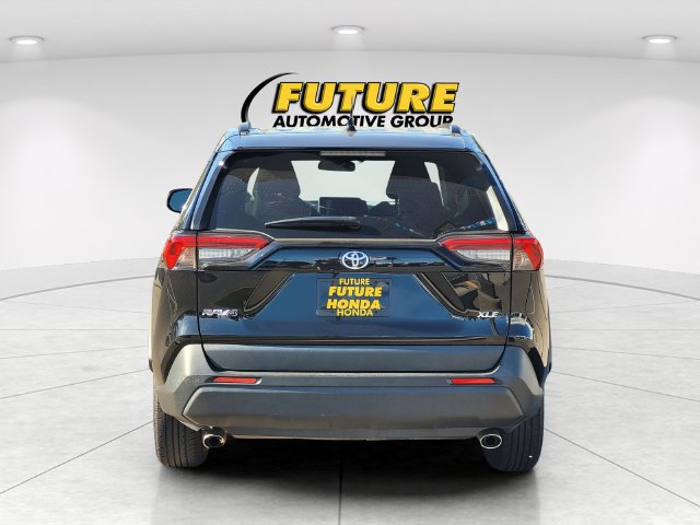 Used 2024 Toyota RAV4 XLE FWD image 8