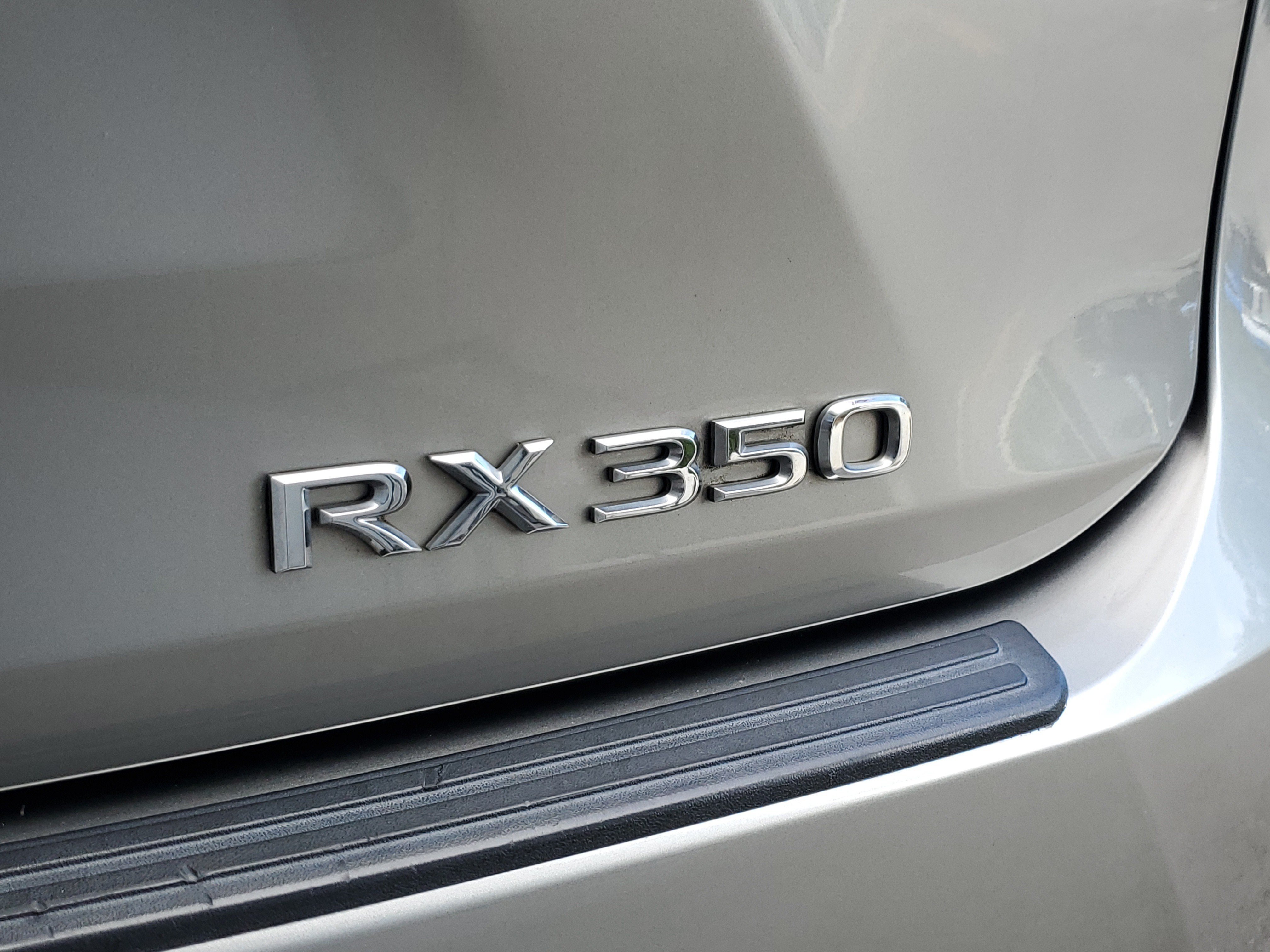 Used 2019 Lexus RX 350 FWD w/ Accessory Package image 8