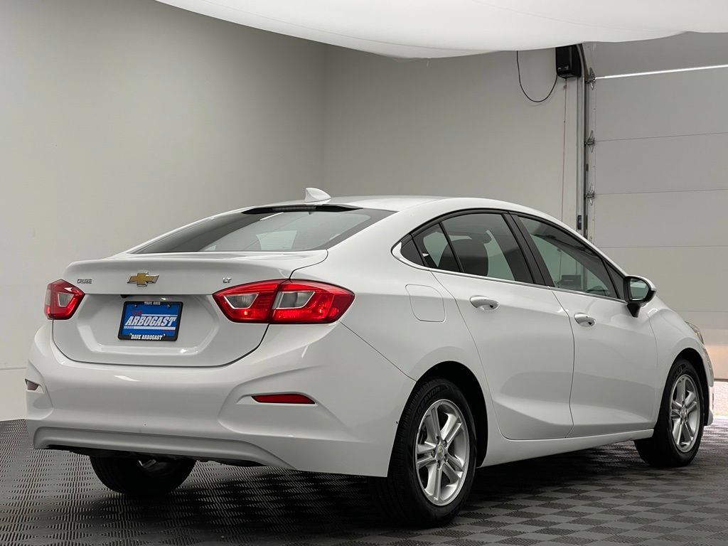 Used 2017 Chevrolet Cruze LT w/ Convenience Package FWD image 7
