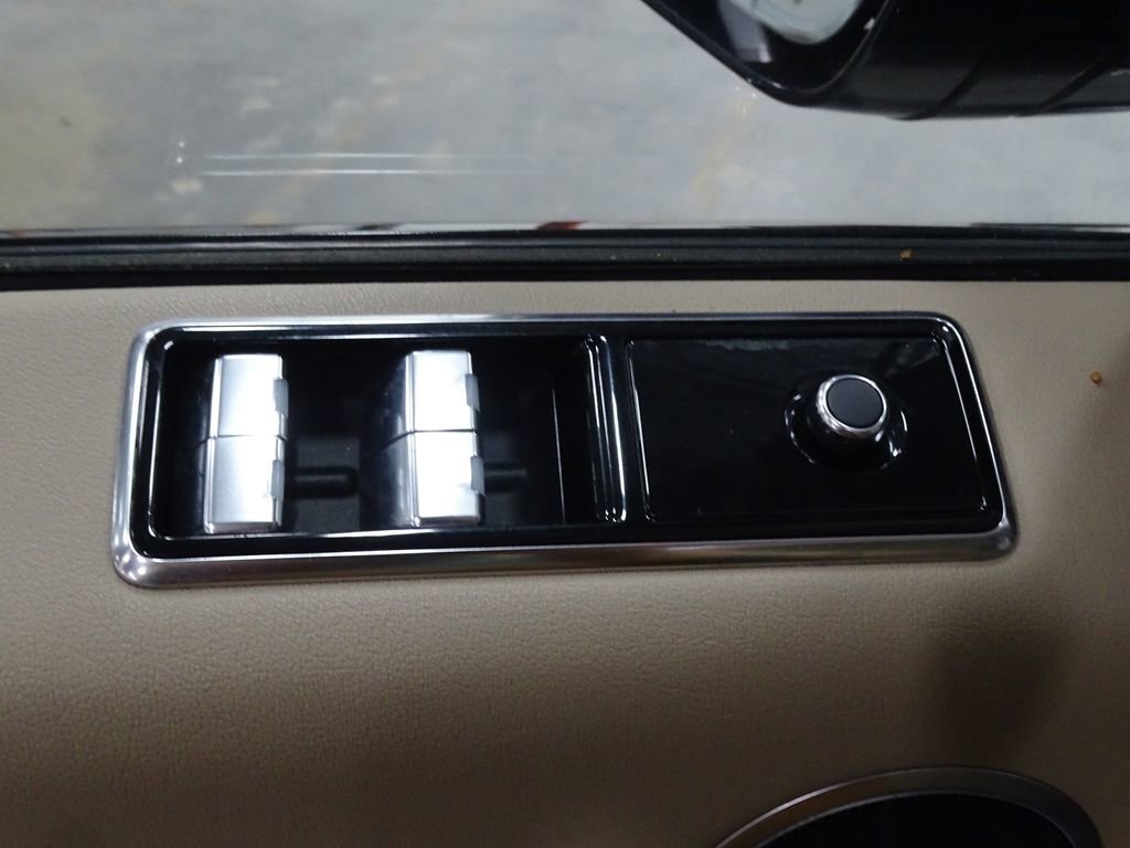 Used 2018 Land Rover Range Rover Sport SE image 19