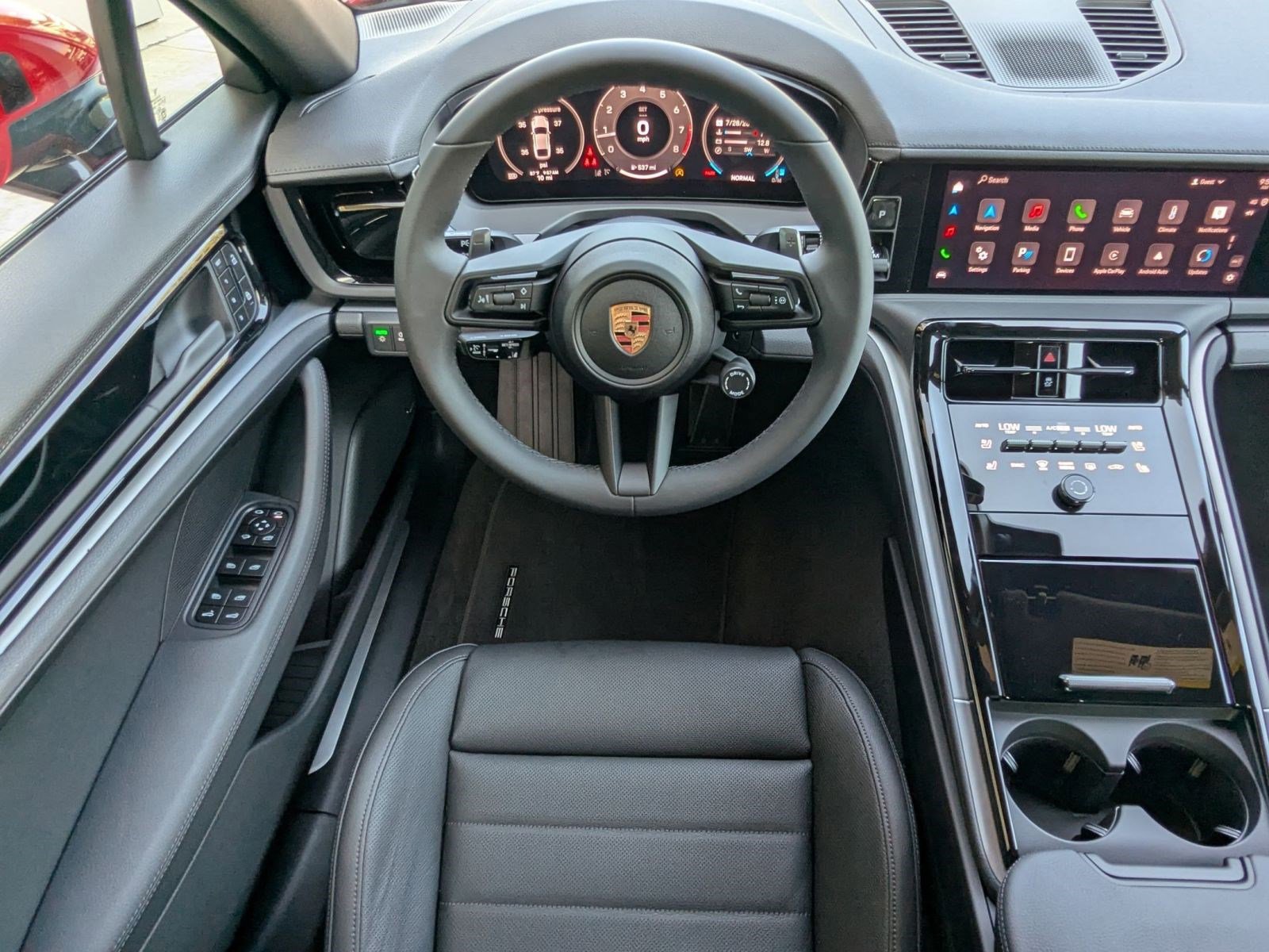 New 2025 Porsche Panamera image 15