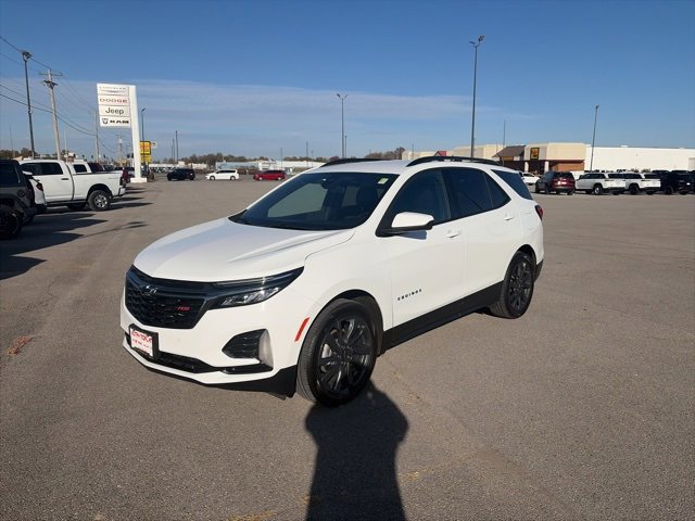 Used 2022 Chevrolet Equinox RS image 2