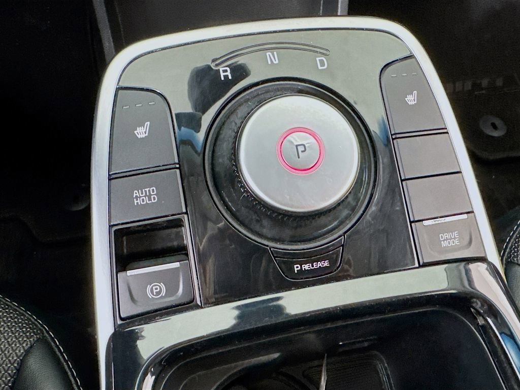 Used 2022 Kia Niro EX image 19