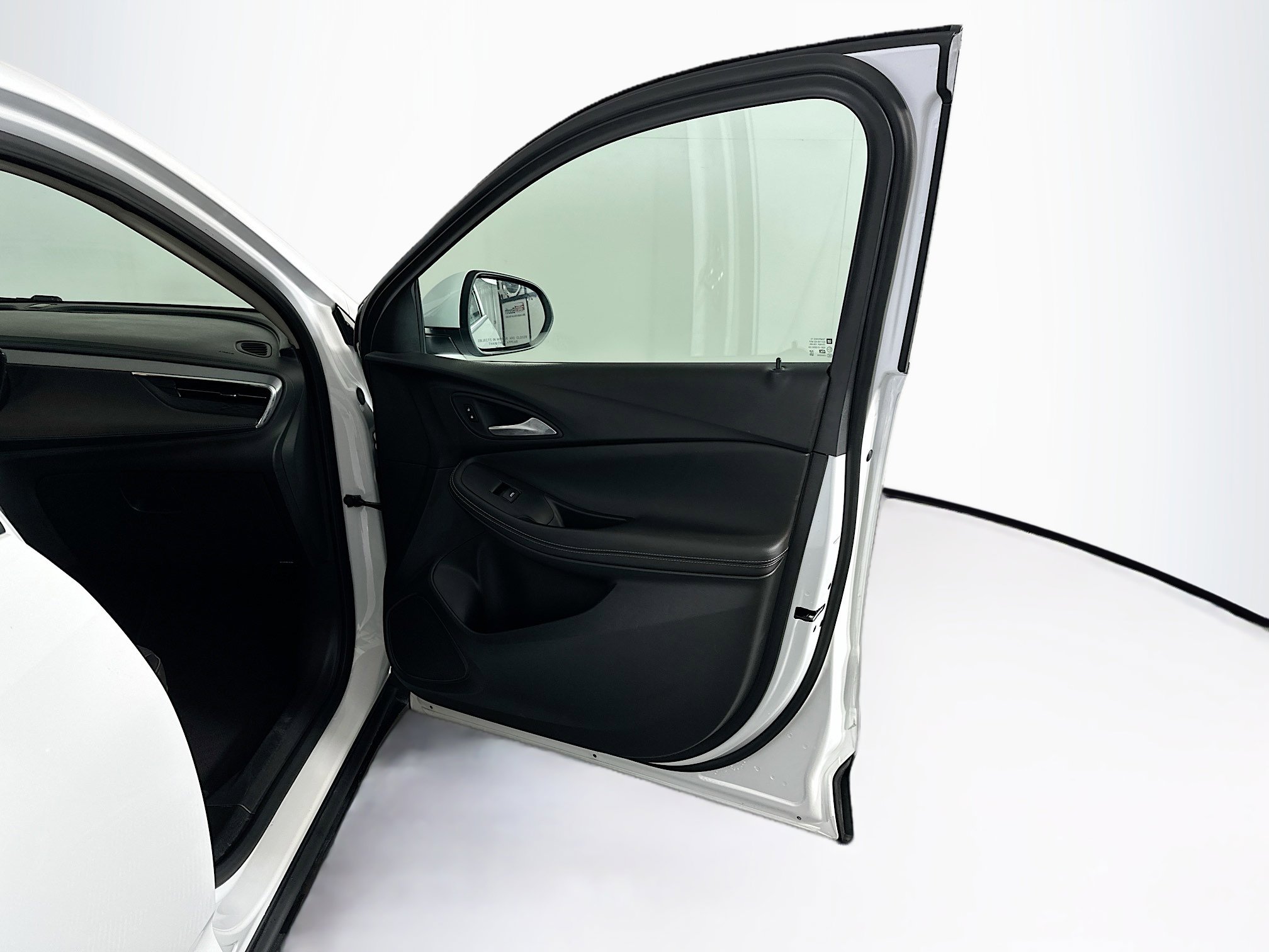 Used 2025 Buick Encore GX Preferred image 30