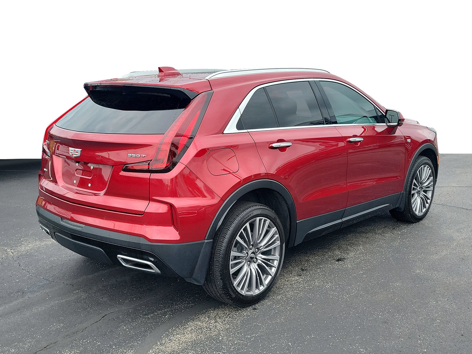 Used 2025 Cadillac XT4 Premium Luxury w/ Cold Weather Package AWD/4WD image 5