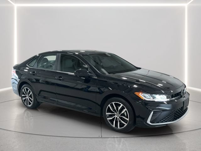 Used 2026 Volkswagen Jetta SE FWD image 8