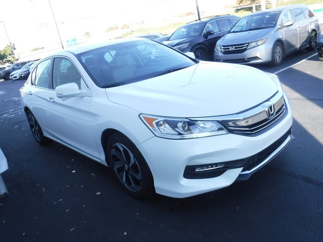 Used 2017 Honda Accord EX-L image 7