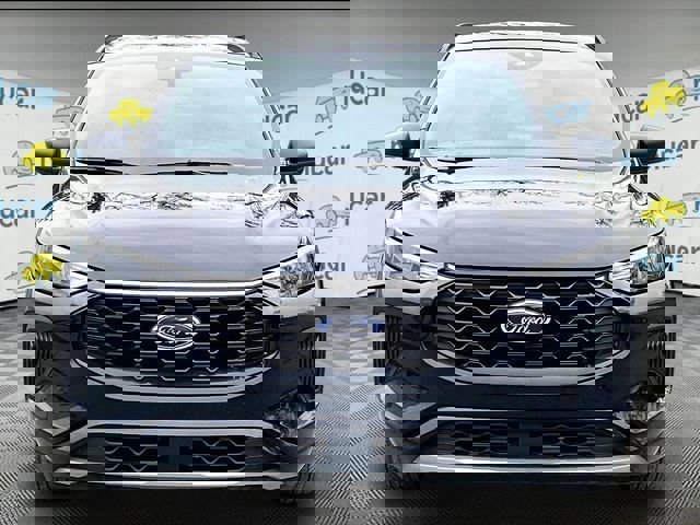 Used 2023 Ford Escape ST-Line AWD/4WD image 3