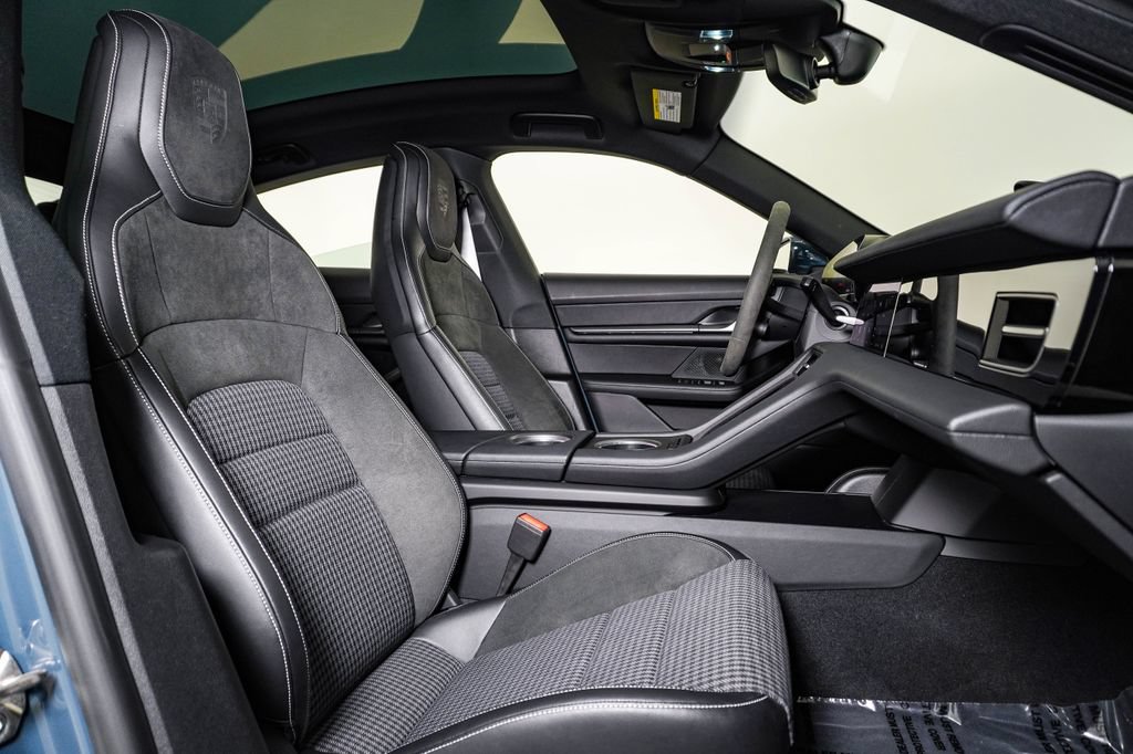 Certified 2025 Porsche Taycan AWD/4WD image 15