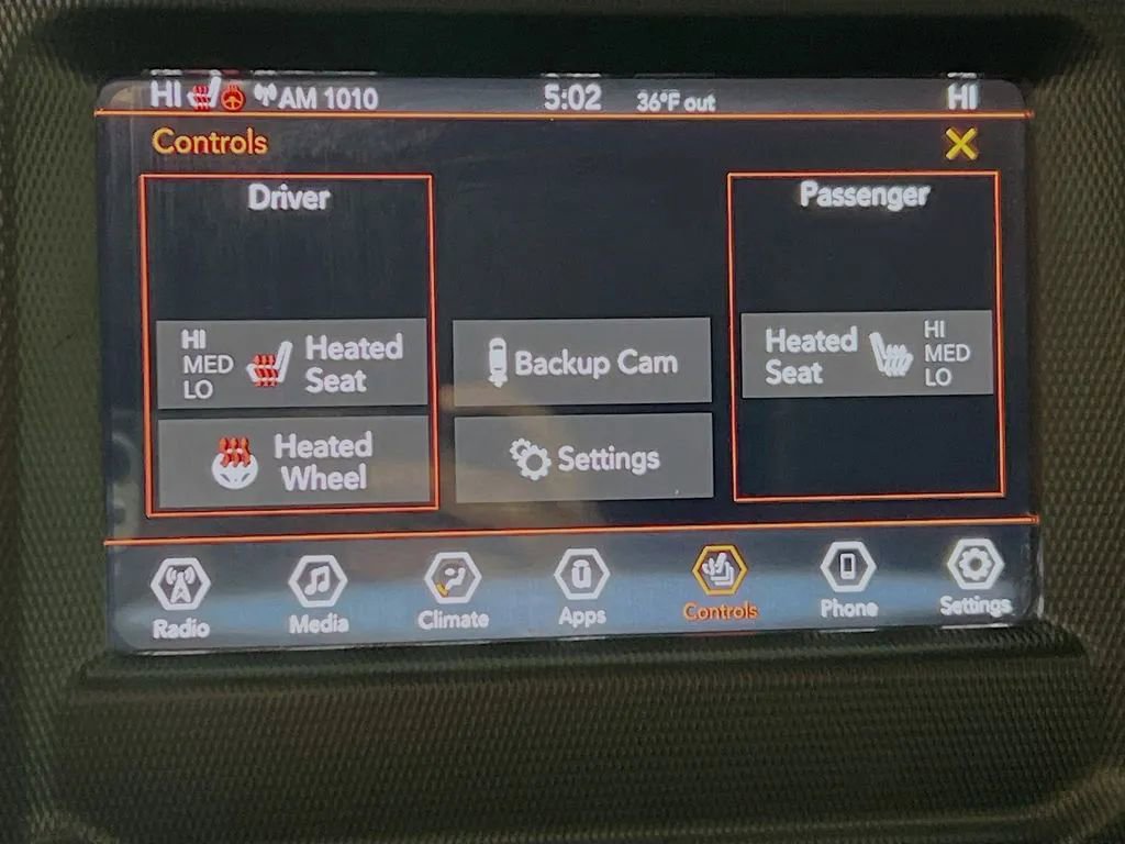 Used 2019 Jeep Wrangler Unlimited Sahara w/ Cold Weather Group AWD/4WD image 20