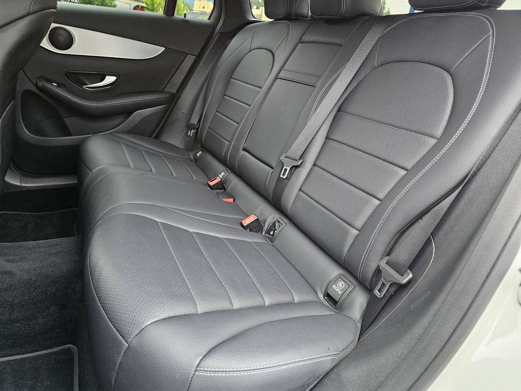 Used 2019 Mercedes-Benz GLC 300 4MATIC image 20