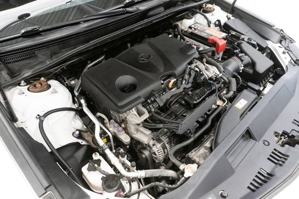 Used 2020 Toyota Camry XSE FWD image 4