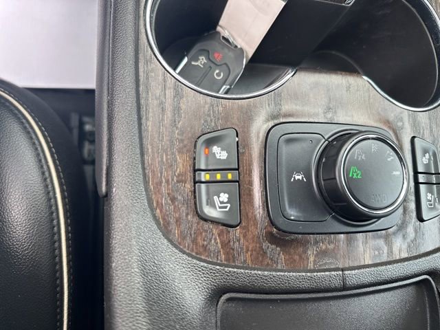 Used 2023 GMC Acadia Denali w/ Denali Ultimate Package image 13