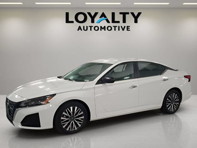 Used 2025 Nissan Altima 2.5 SV