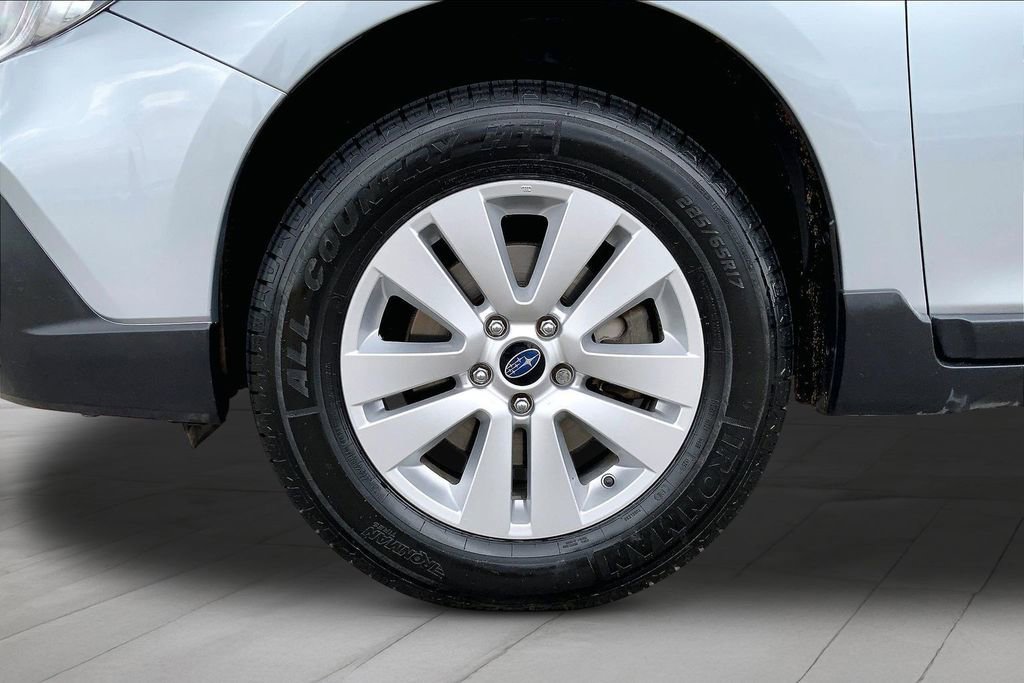 Used 2018 Subaru Outback 2.5i AWD/4WD image 32
