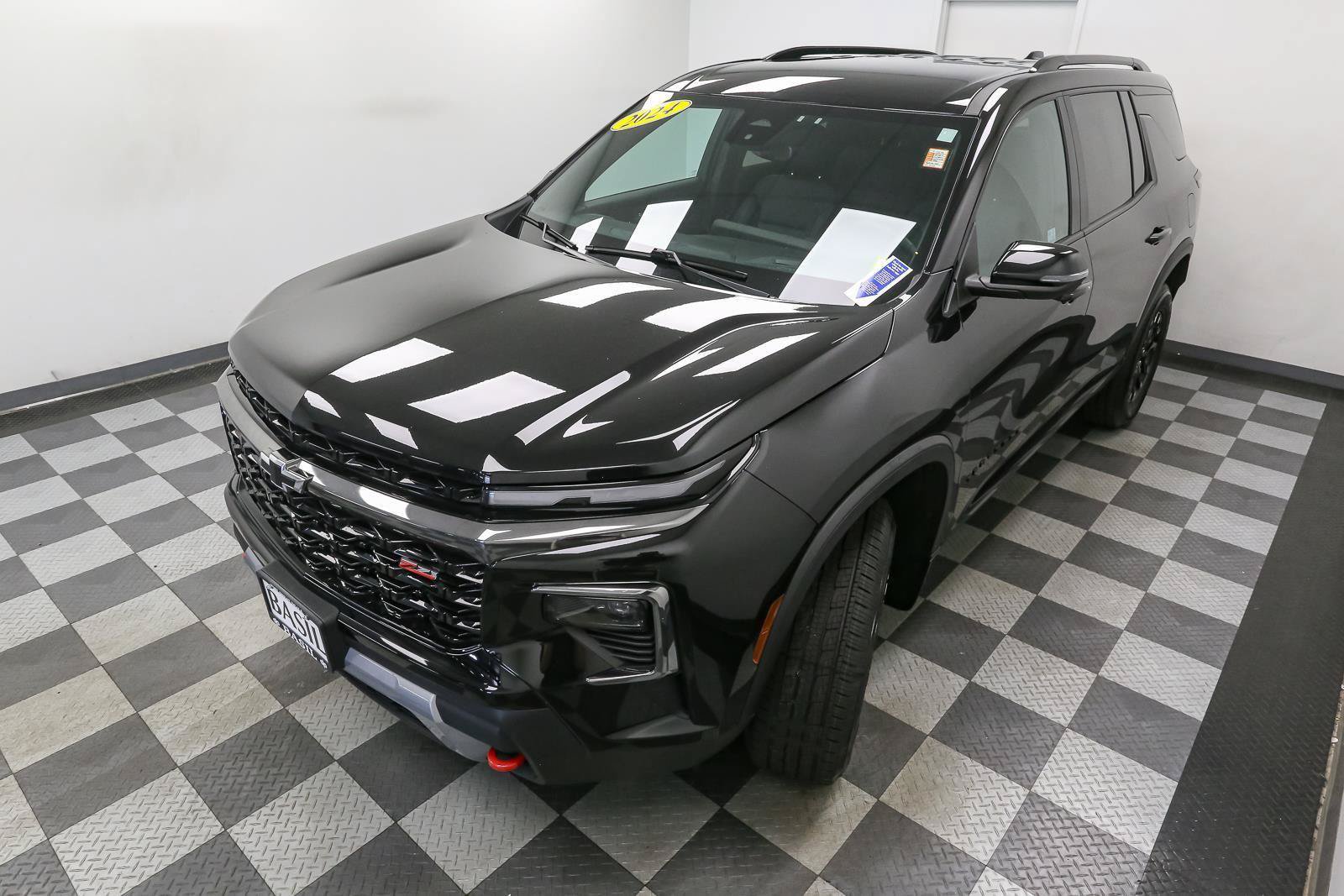 Used 2024 Chevrolet Traverse Z71 AWD/4WD image 6