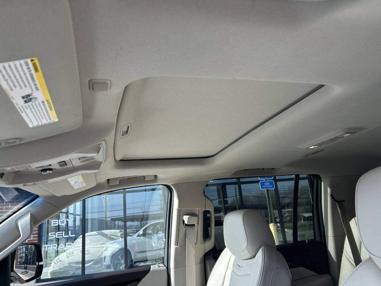 Used 2016 Cadillac Escalade ESV Luxury image 33