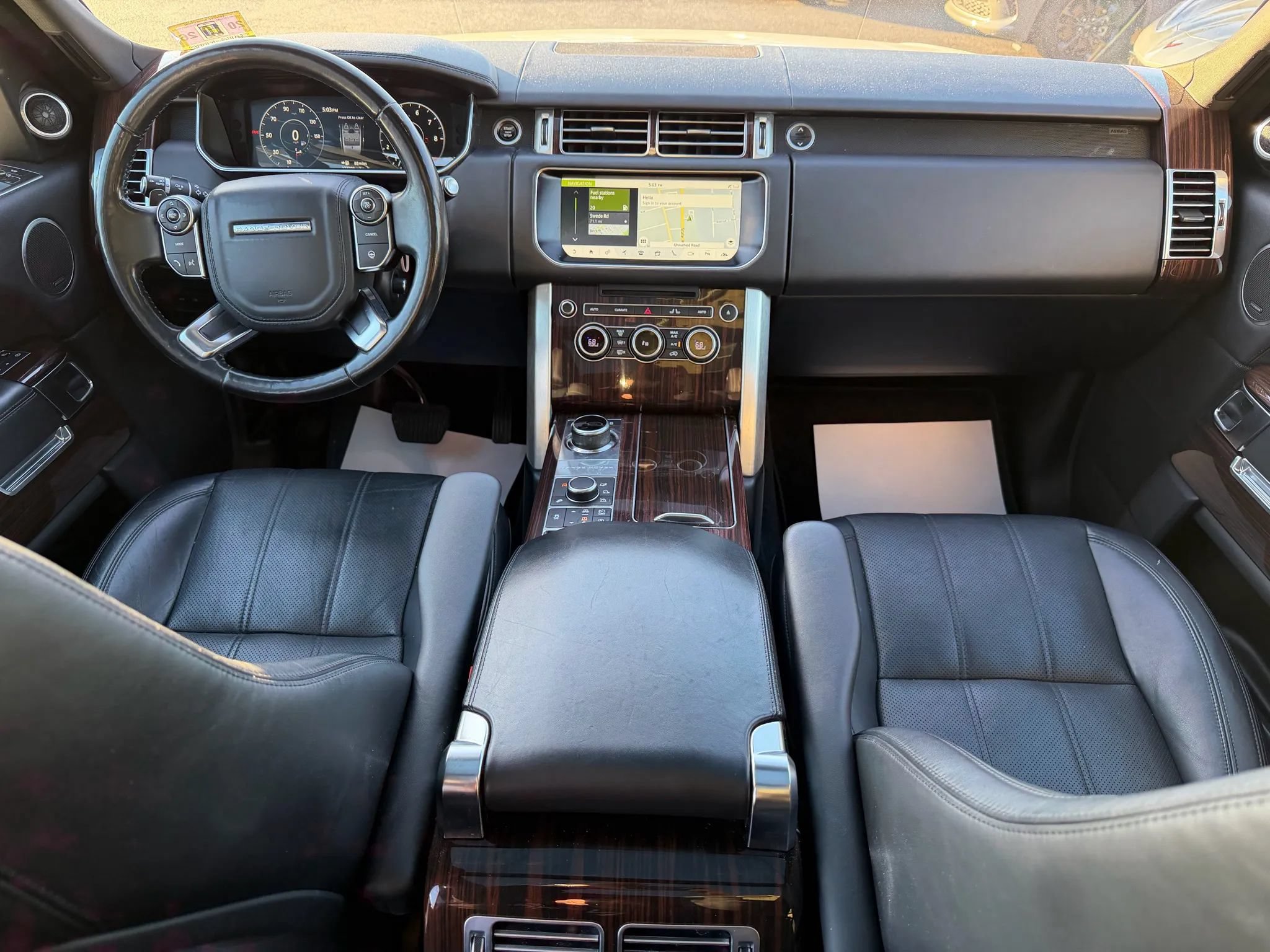 Used 2017 Land Rover Range Rover HSE AWD/4WD image 22
