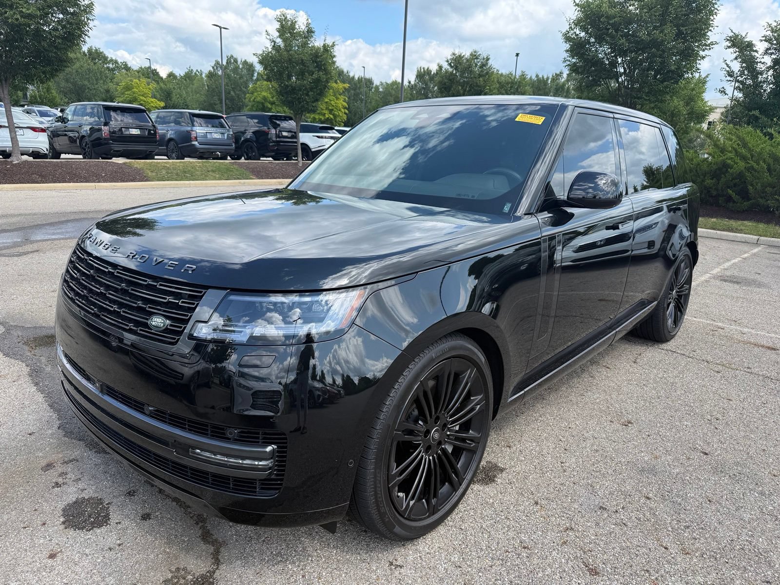 Used 2025 Land Rover Range Rover Long Wheelbase SE