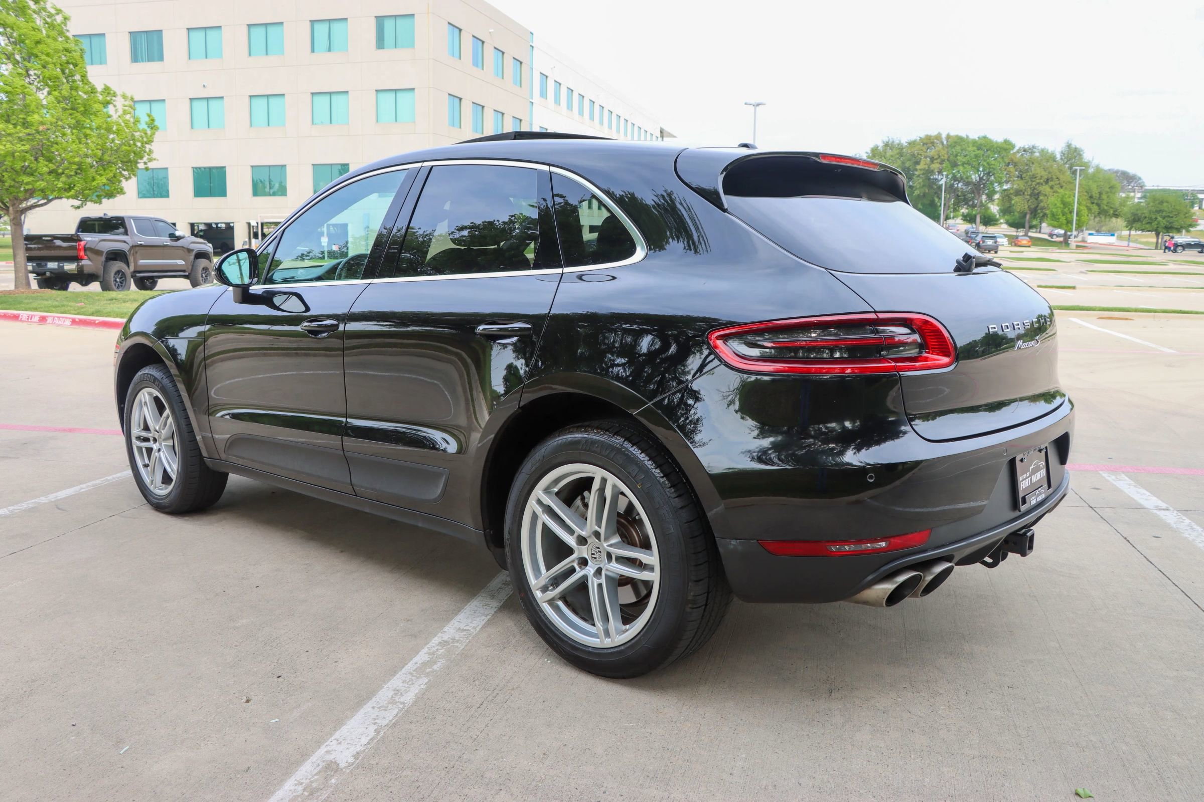 Used 2017 Porsche Macan S image 5