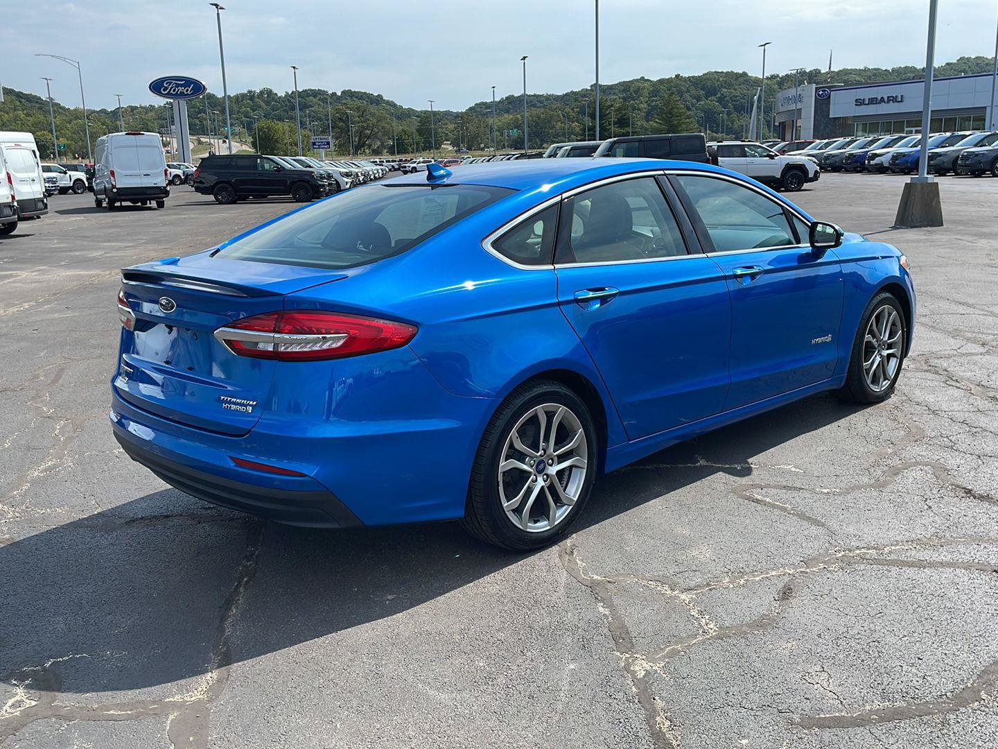 Used 2019 Ford Fusion Titanium FWD image 5