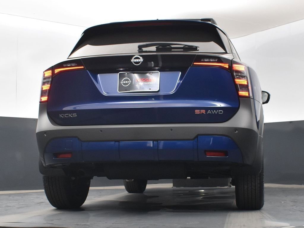 New 2026 Nissan Kicks SR w/ Cold Weather Package image 42
