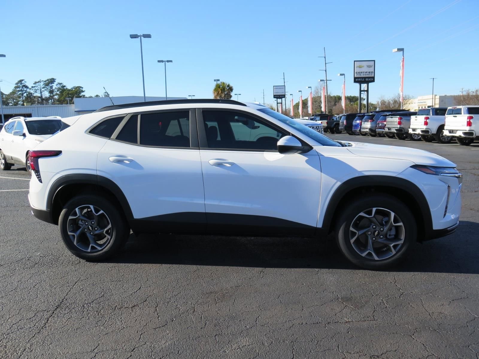 New 2026 Chevrolet Trax LT image 2