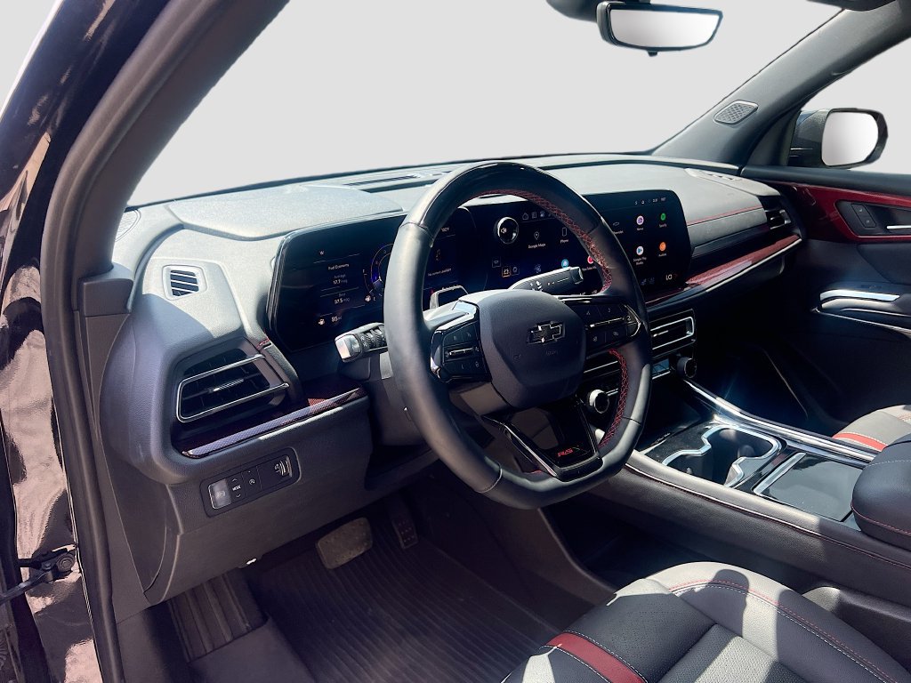 Used 2024 Chevrolet Traverse RS w/ LPO, Floor Liner Package FWD image 9