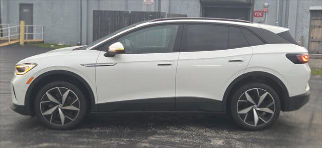 Used 2023 Volkswagen ID.4 Pro S AWD/4WD image 3