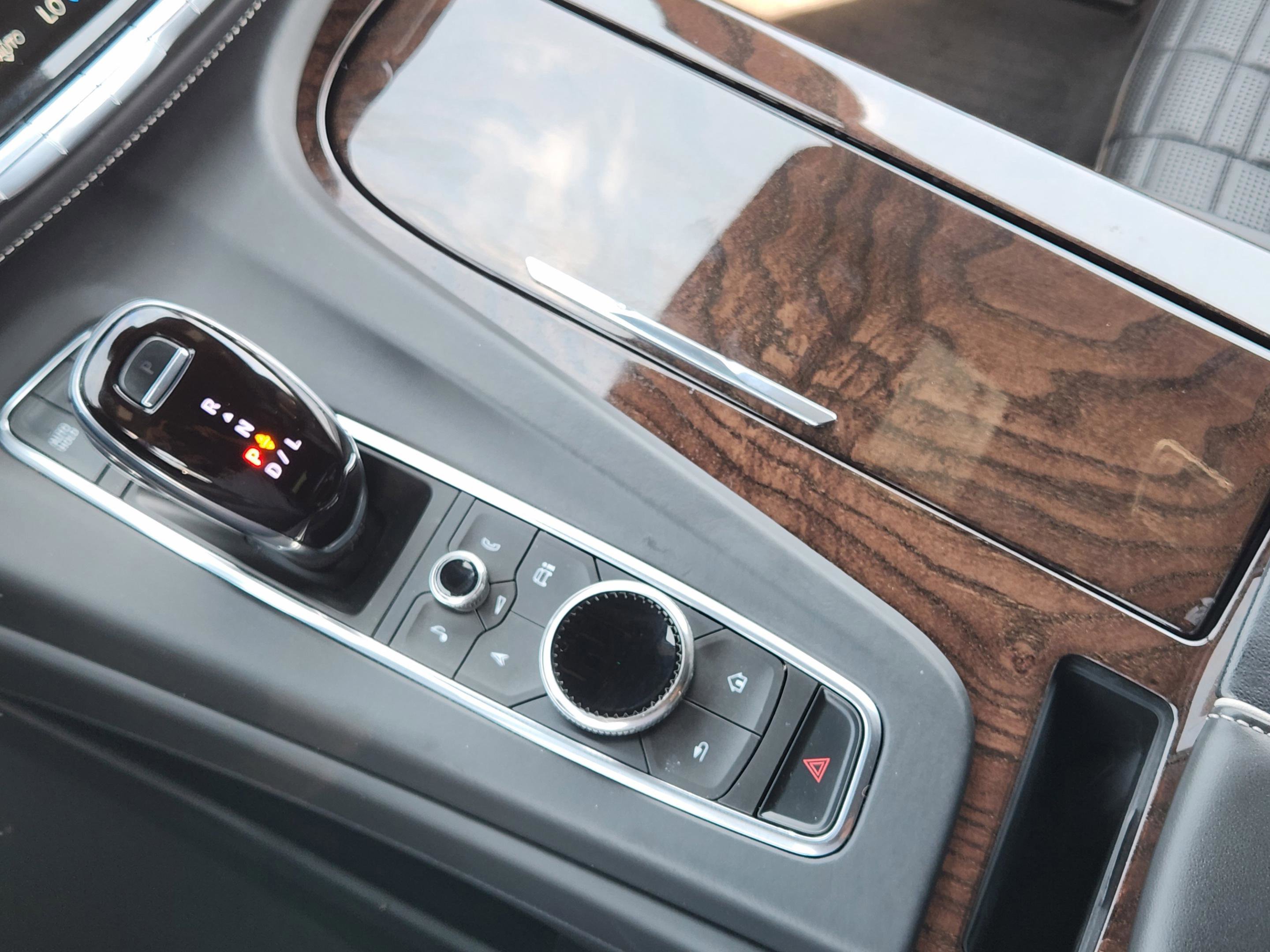 Used 2022 Cadillac Escalade Sport Platinum image 19