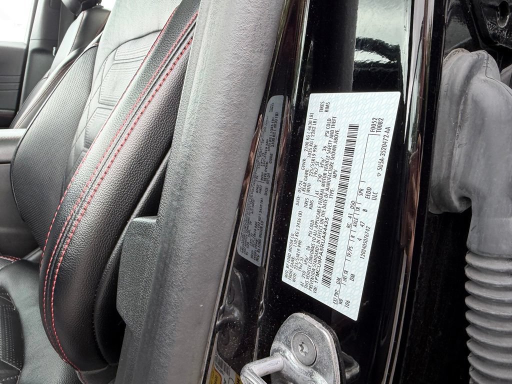 Used 2024 Ford Escape ST-Line Elite w/ Premium Technology Package AWD/4WD image 36