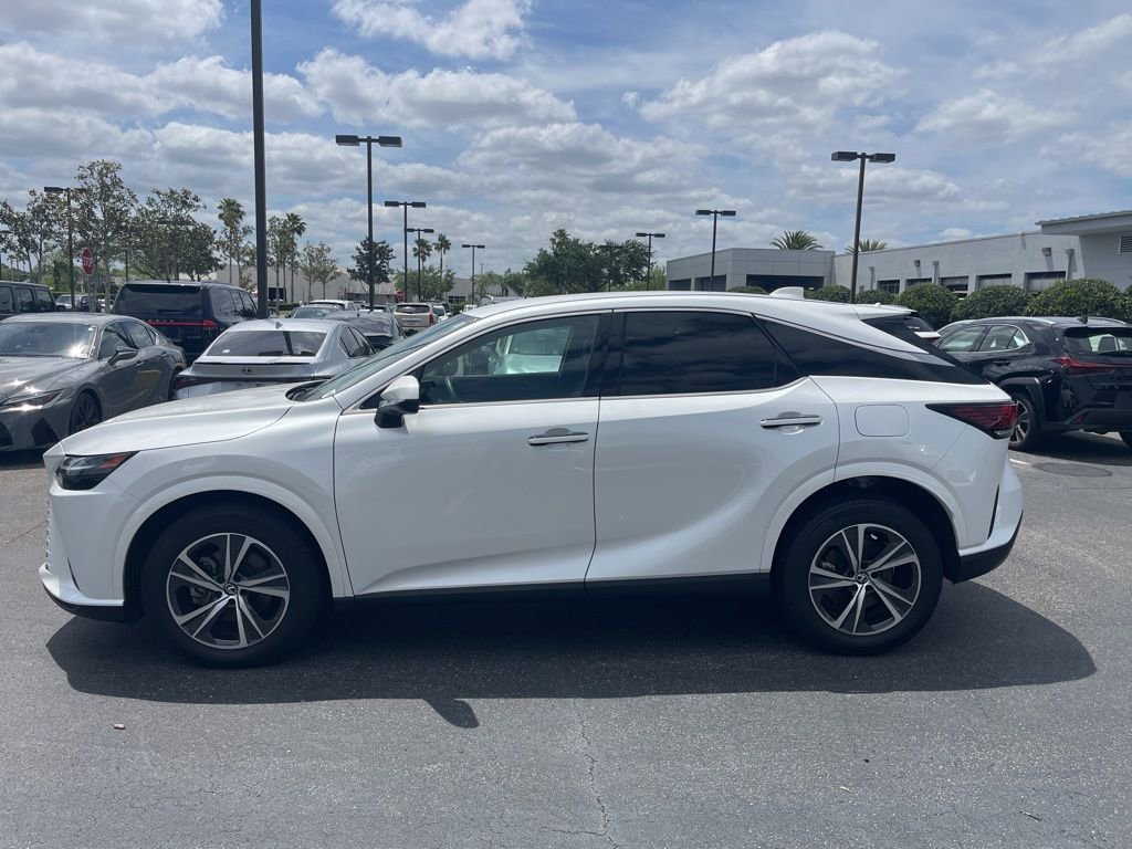 Used 2025 Lexus RX 350 FWD w/ Technology Package image 2