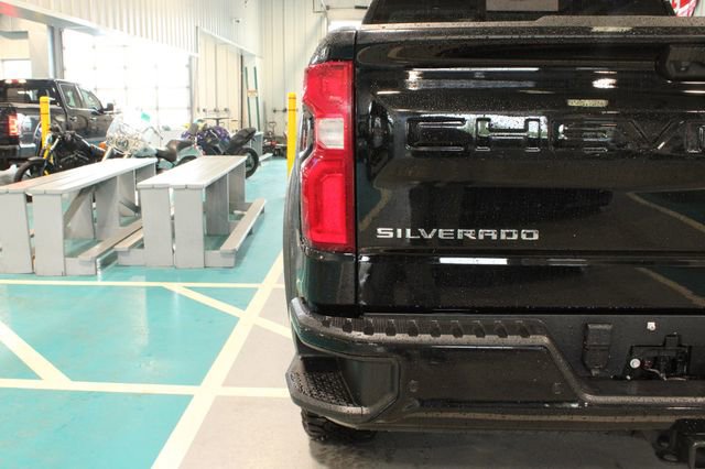 Used 2025 Chevrolet Silverado 1500 ZR2 w/ Technology Package AWD/4WD image 39