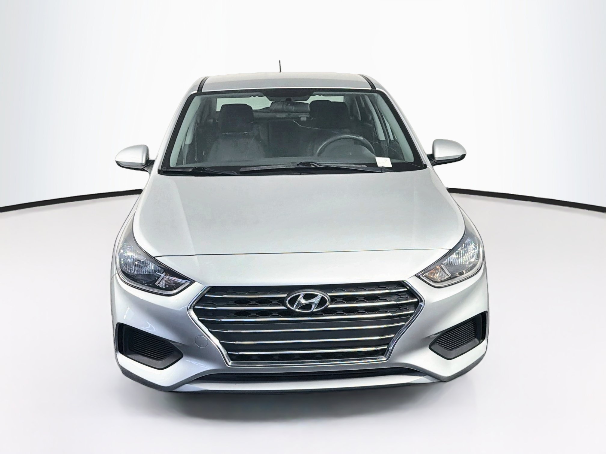Used 2022 Hyundai Accent SE FWD image 2