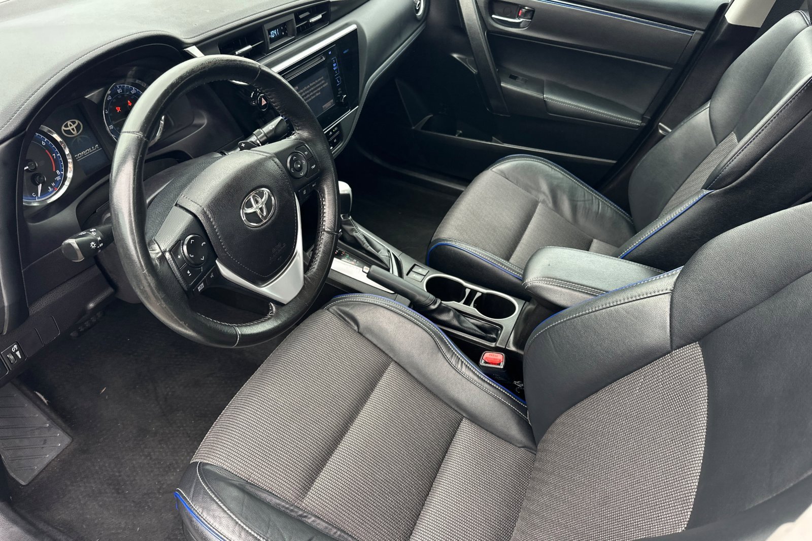 Used 2019 Toyota Corolla SE w/ Protection Package image 10