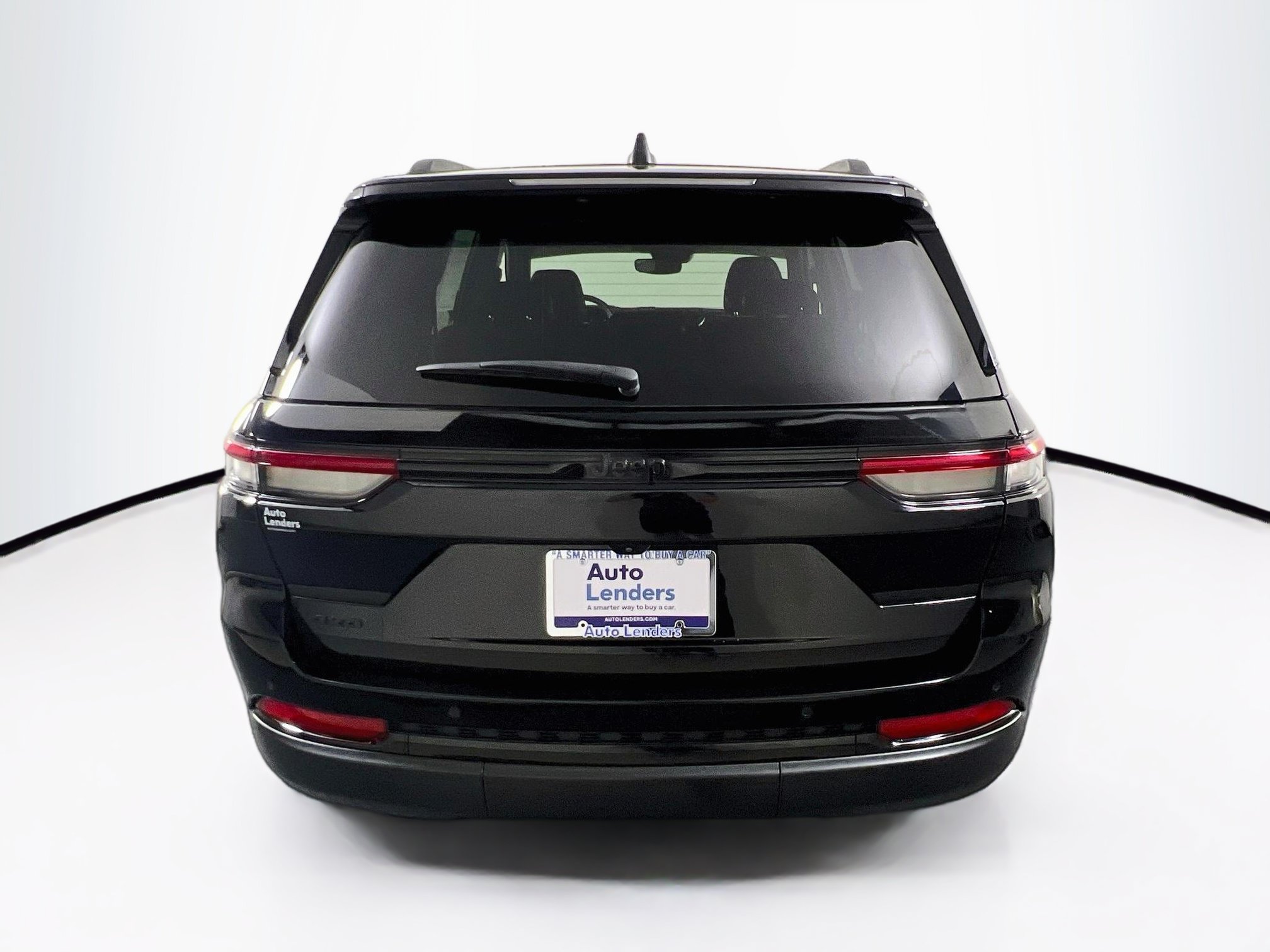Used 2023 Jeep Grand Cherokee Altitude AWD/4WD image 6