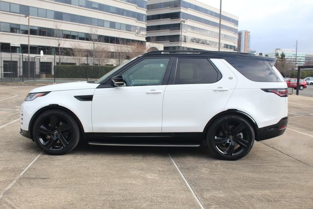 Used 2025 Land Rover Discovery Dynamic SE image 6