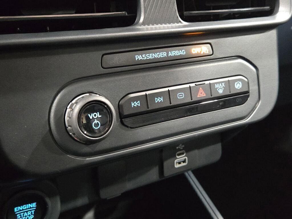 New 2025 Ford Maverick XLT w/ XLT Luxury Package image 26