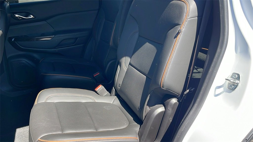 Used 2023 GMC Acadia AT4 w/ Technology Package image 13