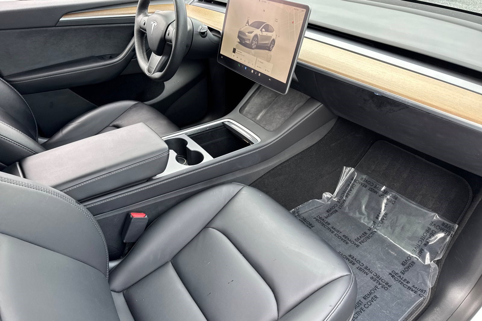 Used 2022 Tesla Model Y Long Range AWD/4WD image 32