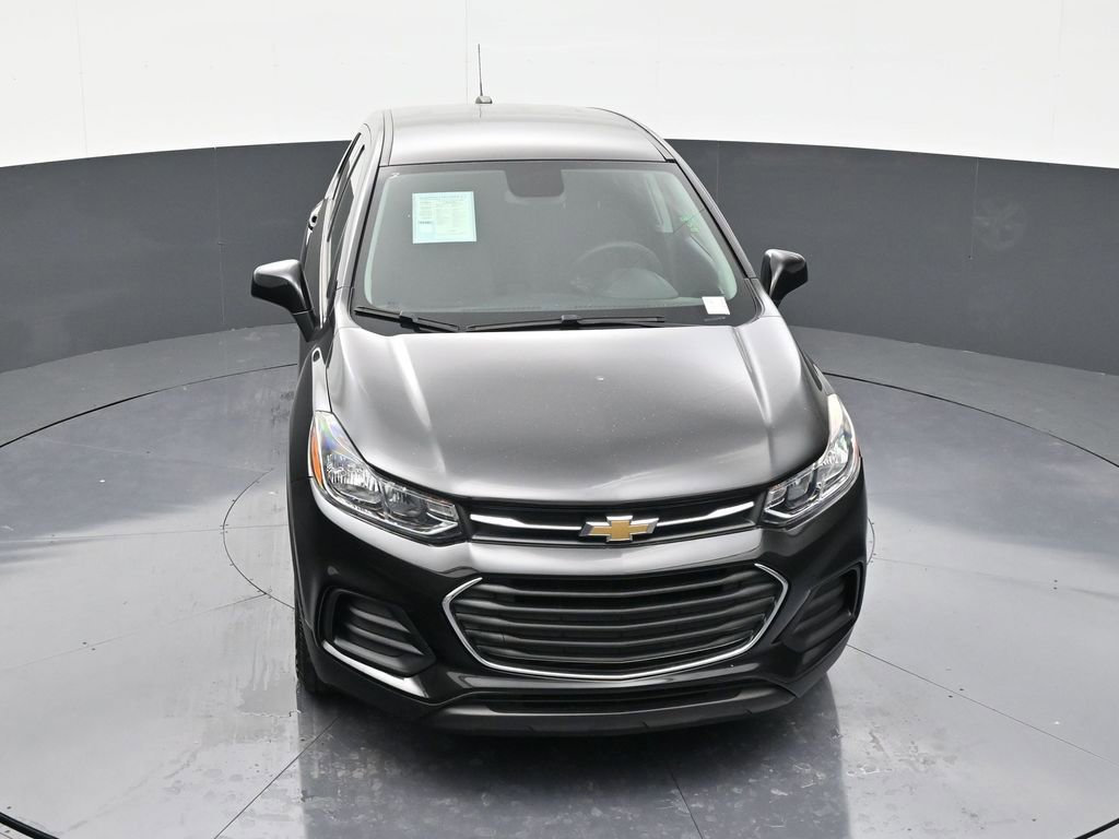 Used 2022 Chevrolet Trax LS w/ Tint and Cruise Package image 19