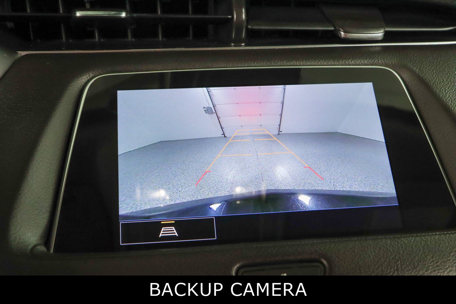 Used 2023 Cadillac XT4 Premium Luxury w/ Cold Weather Package FWD image 19