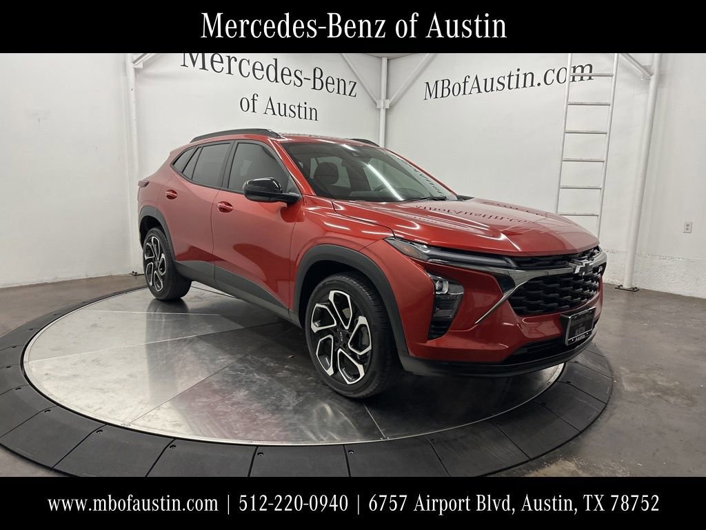 Used 2024 Chevrolet Trax RS w/ Sunroof Package image 1