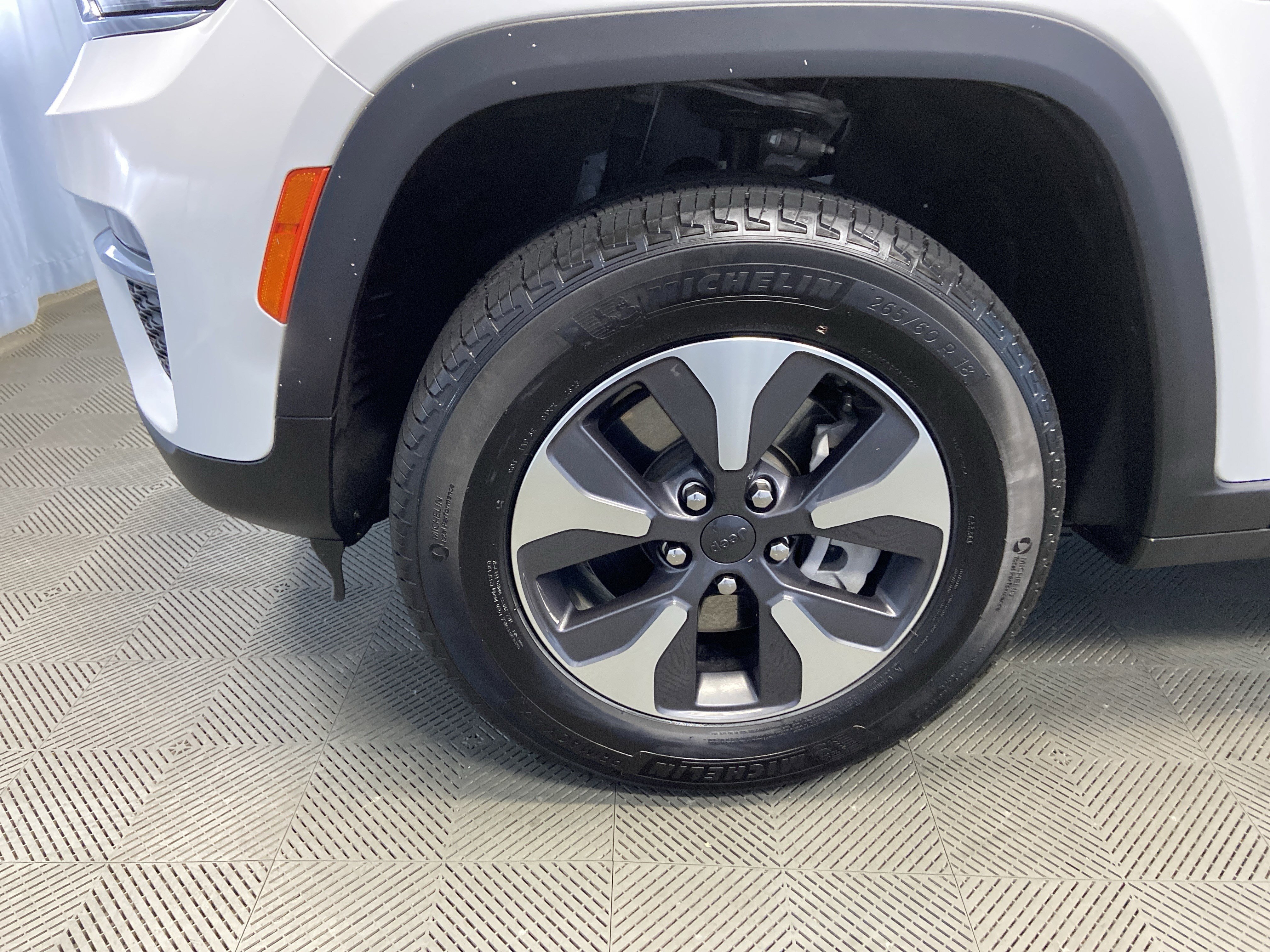 Used 2023 Jeep Grand Cherokee 4WD 4xe image 51