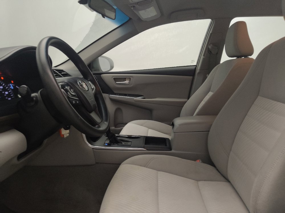 Used 2015 Toyota Camry LE FWD image 17