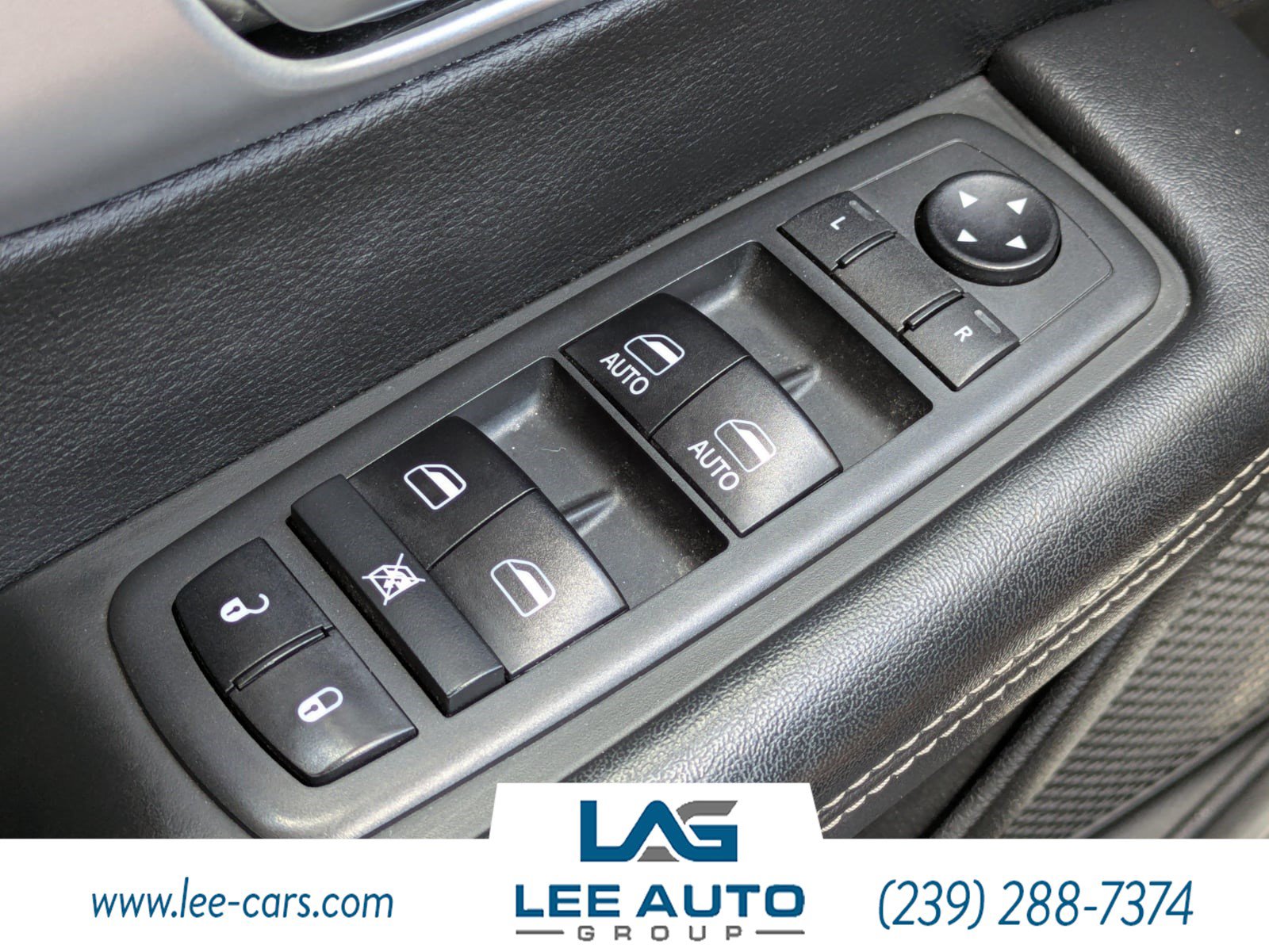 Used 2018 Chrysler Pacifica Touring-L w/ Premium Audio Group FWD image 18