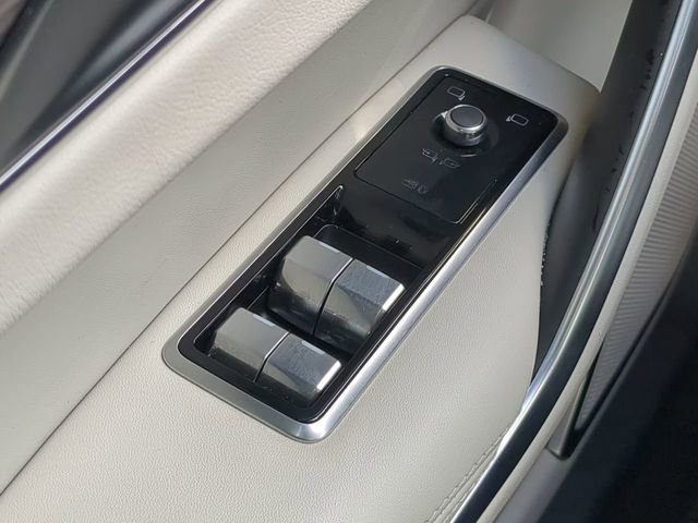 Used 2022 Jaguar F-PACE S image 30