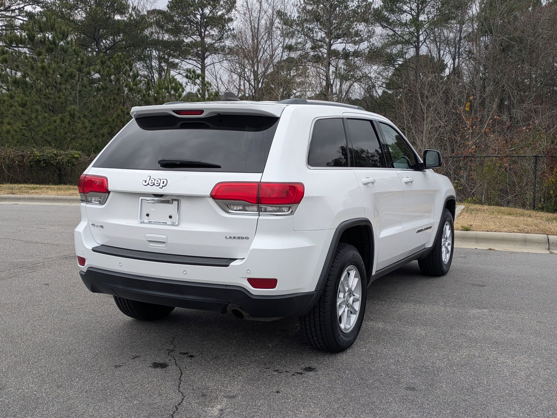 Used 2018 Jeep Grand Cherokee Laredo image 5