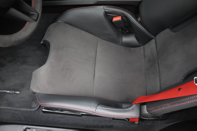 Used 2026 Porsche 911 GT3 RWD image 38