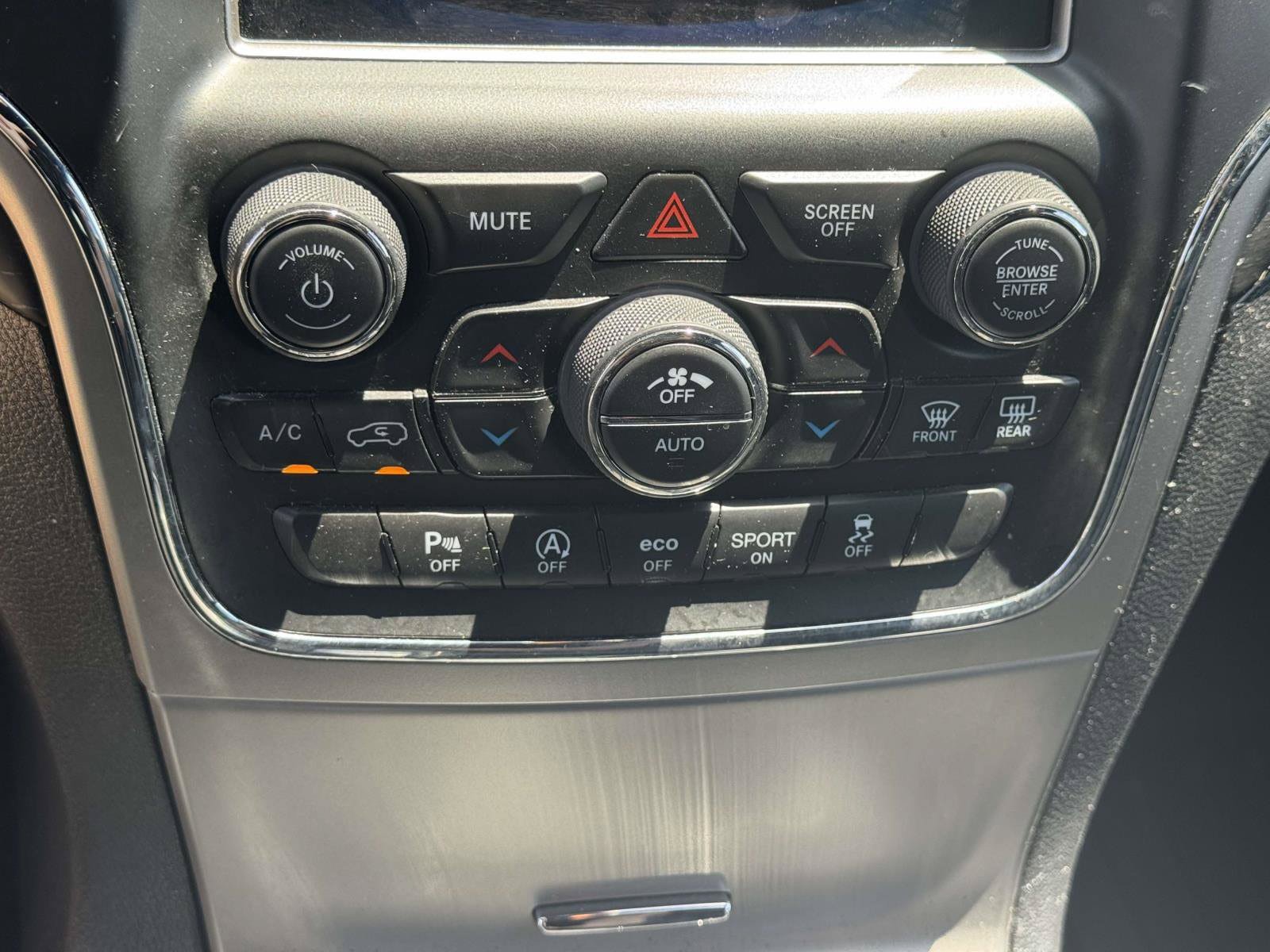 Used 2018 Jeep Grand Cherokee Altitude AWD/4WD image 26